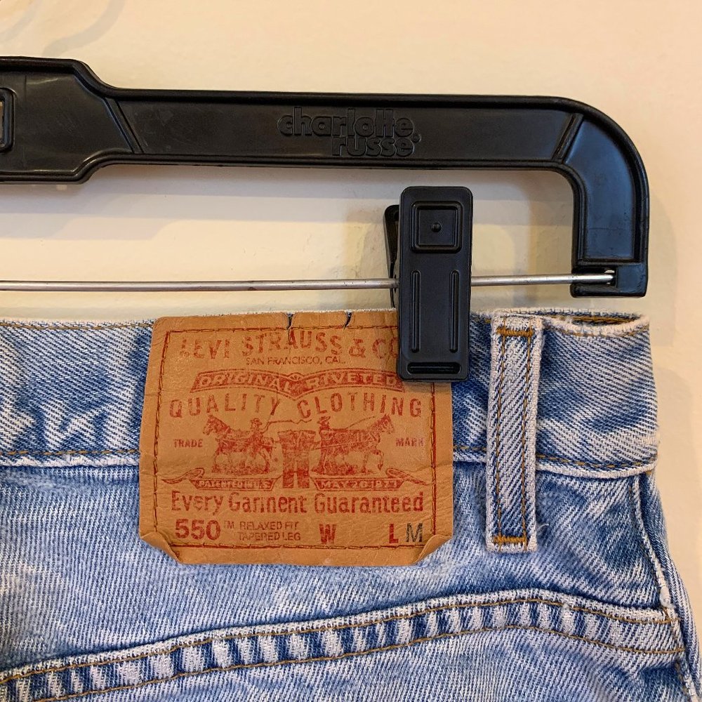 Levi's Light-wash Denim Boyfriend Mom Jeans